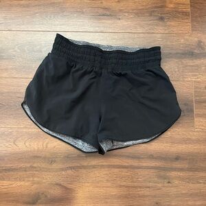 LULULEMON reversible black and heather shorts 3” with drawstring